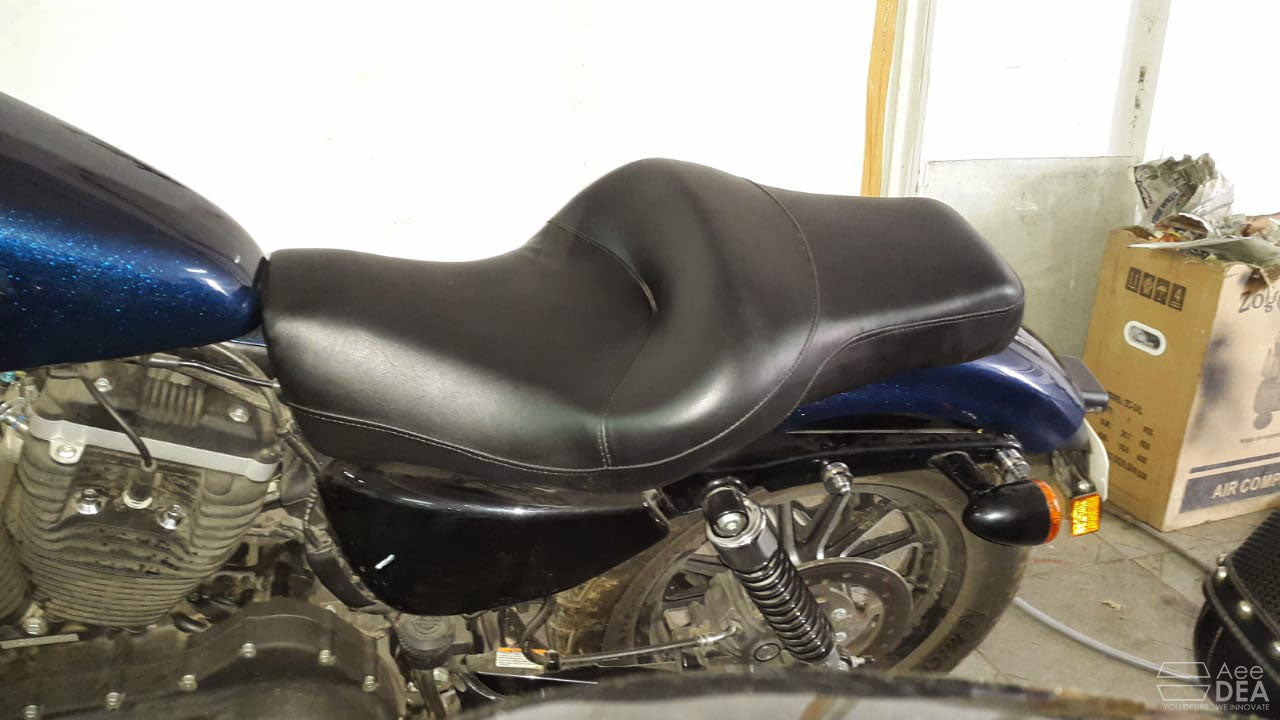 IRON 883 – Full Seat Optional Rider Backrest