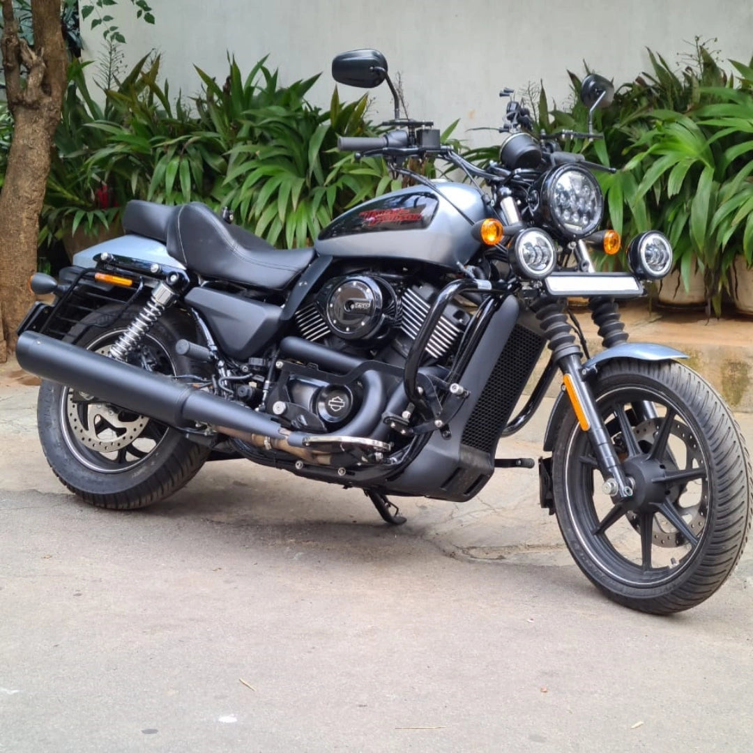 Harley-Davidson Street 750 showing the elevated fuel tank and side profile