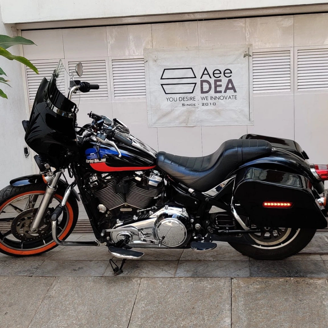 Motorcycle fitted with AeeDEA jumbo forward control rider footboards