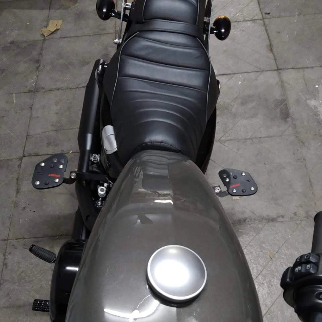 Motorcycle fitted with AeeDEA rider footboards viewed from the front side
