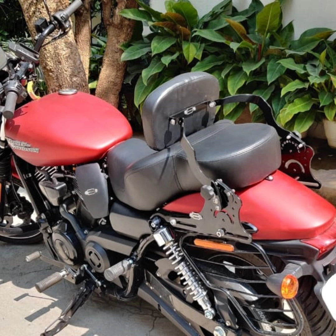 AeeDEA backrest positioned behind the pillion seating area