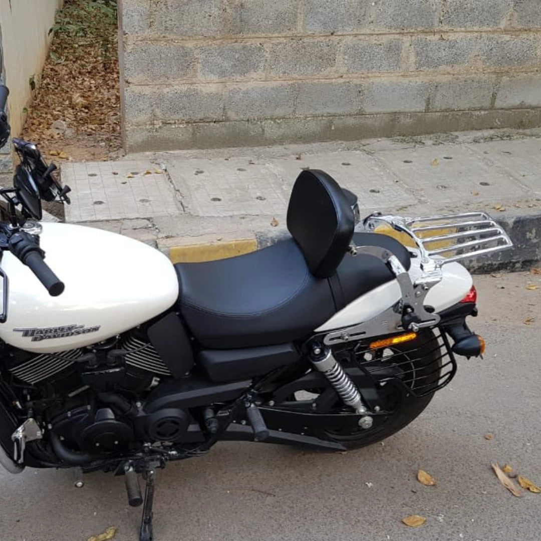 Motorcycle backrest fitted with an optional rear luggage rack