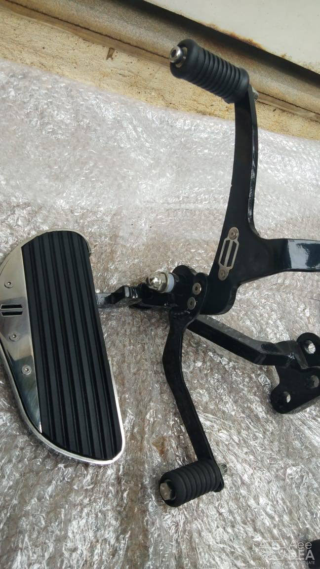 Low Rider- Forward Foot Control Kit