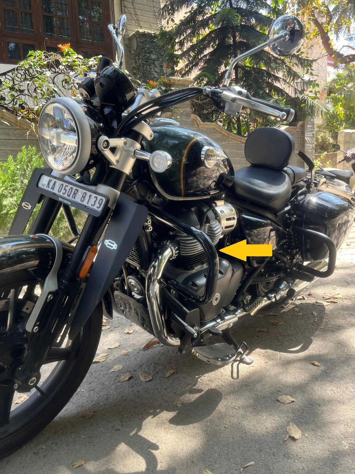 AeeDEA front crash guard installed around the engine of Royal Enfield Super Meteor 650