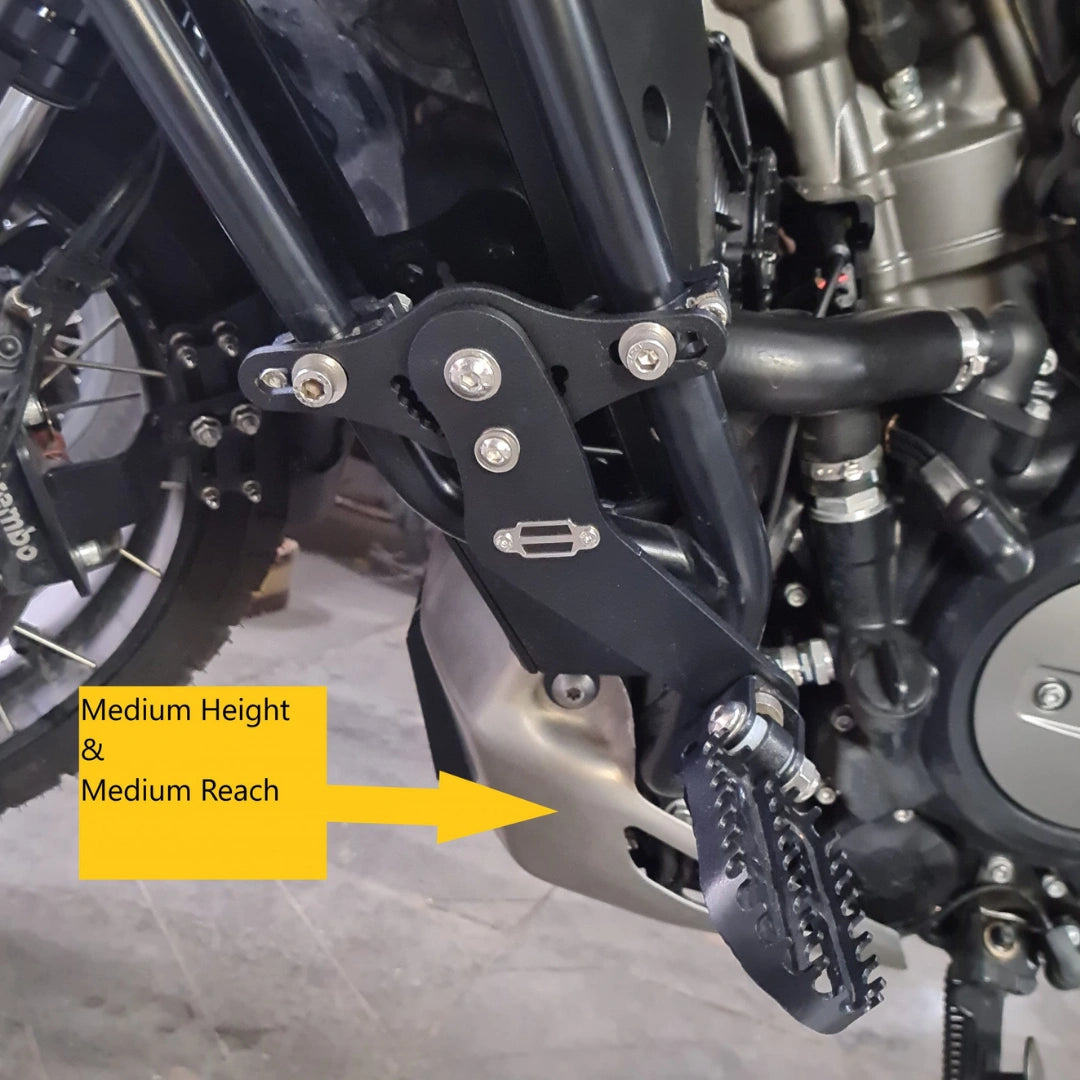 AeeDEA extended reach footpeg in medium height and medium reach setting
