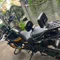 AeeDEA adjustable rider backrest installed on Himalayan 450 with rear support and luggage rack
