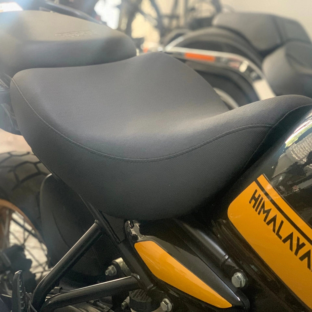 Close-up of AeeDEA Long Haul Solo Rider Seat fitted on Royal Enfield Himalayan 450
