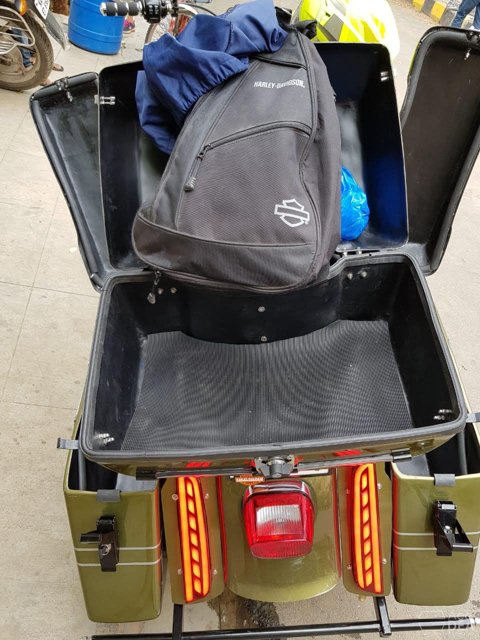 Low Rider – Touring Top Box