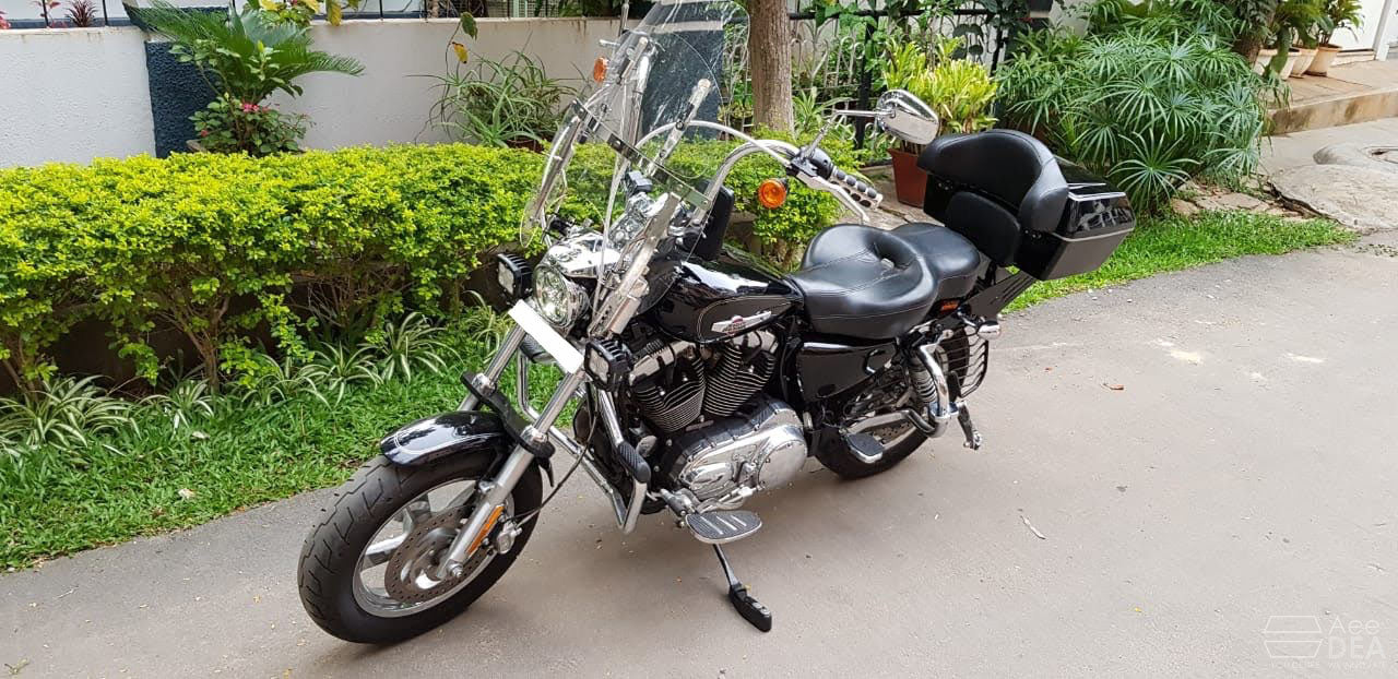 Custom 1200 – Touring Top Box