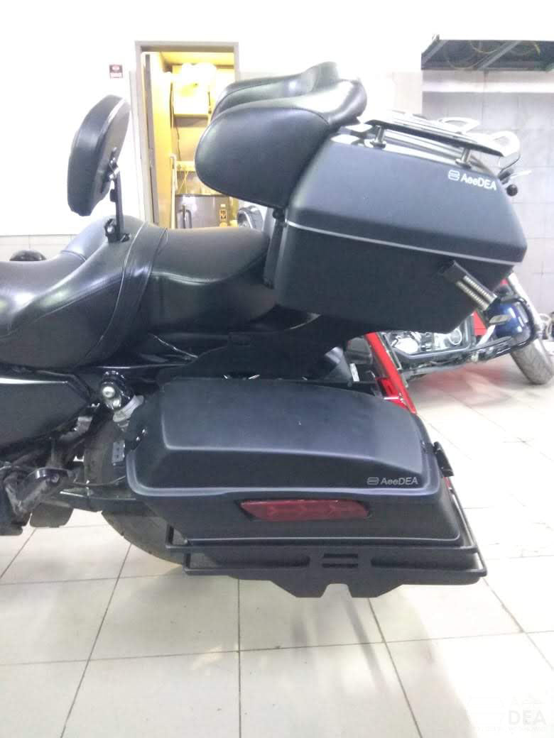 Sporster 48 – Side Panniers
