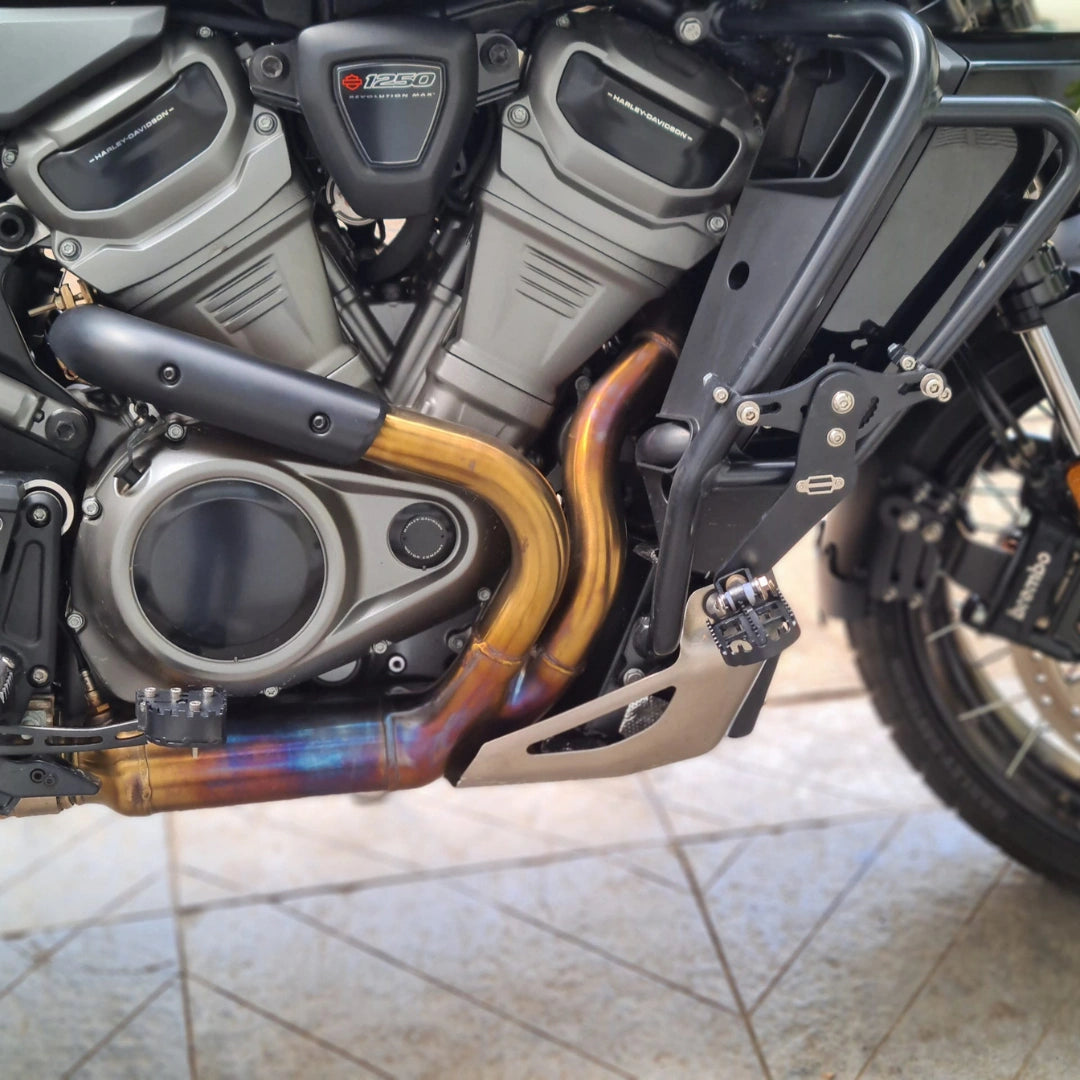 AeeDEA brake pedal extender shown from the side with serrated top surface
