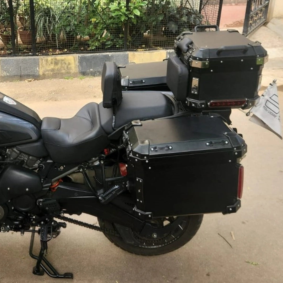 AeeDEA Storm Series pannier construction comparison showing aluminum beading and powder coating