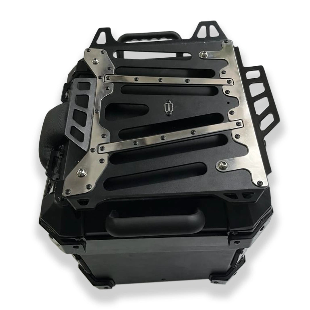 AeeDEA top rack mounted on the Storm Series aluminum touring top box