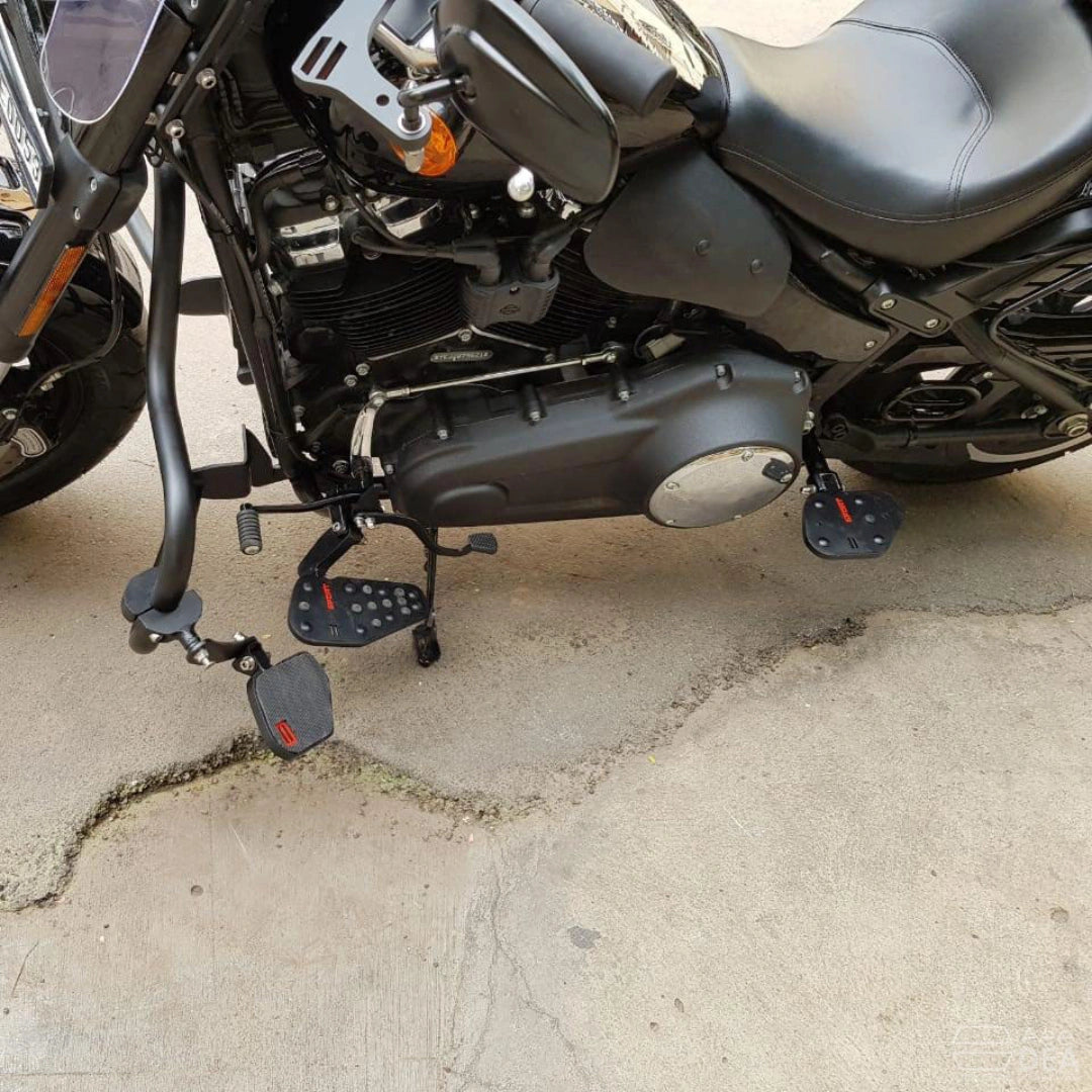 Side view of motorcycle fitted with AeeDEA rider footboards