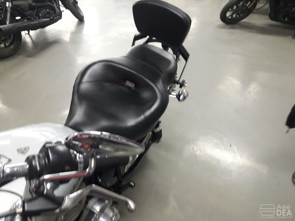 Custom 1200 – Full Seat Optional Rider Backrest