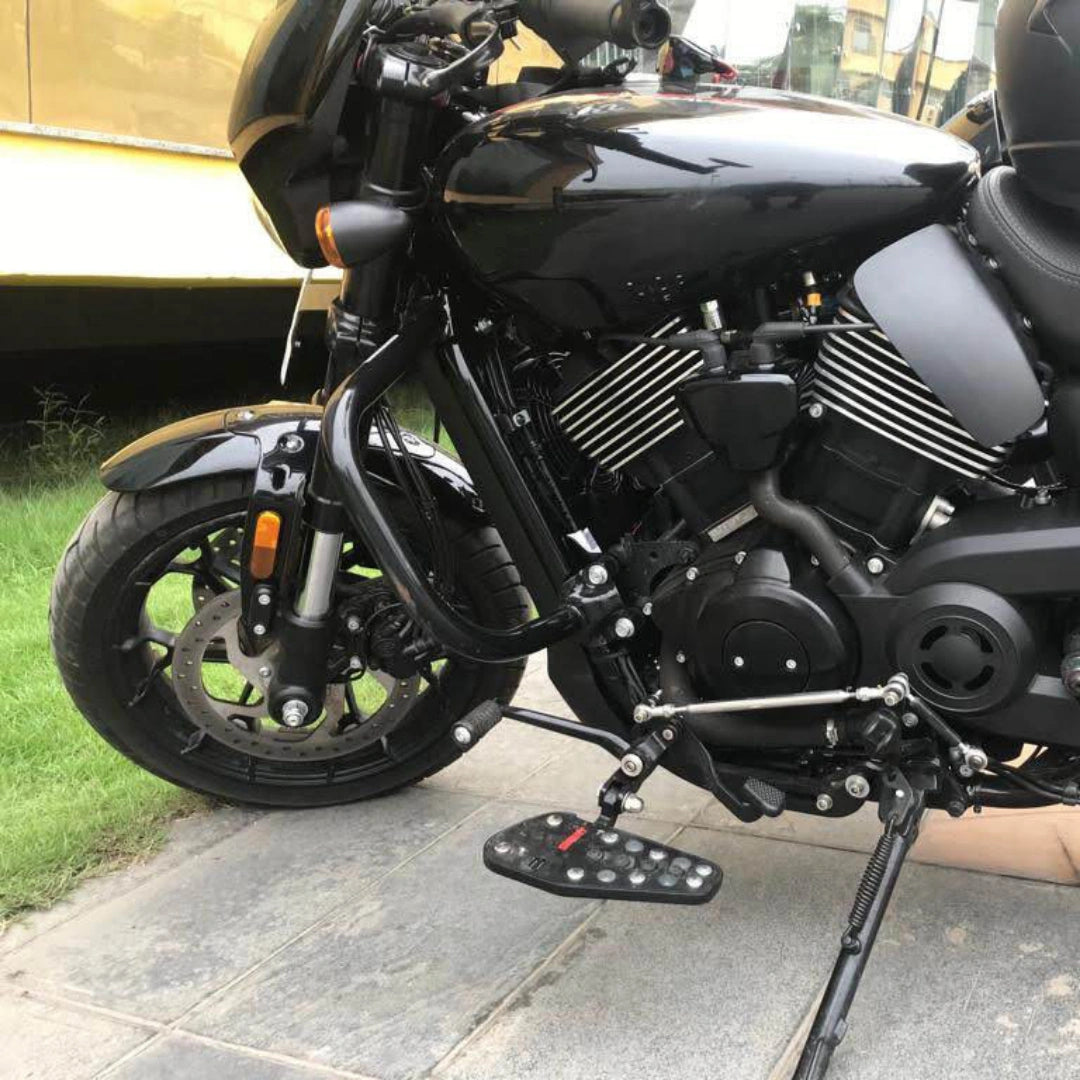 Motorcycle fitted with AeeDEA Sports forward control footboards