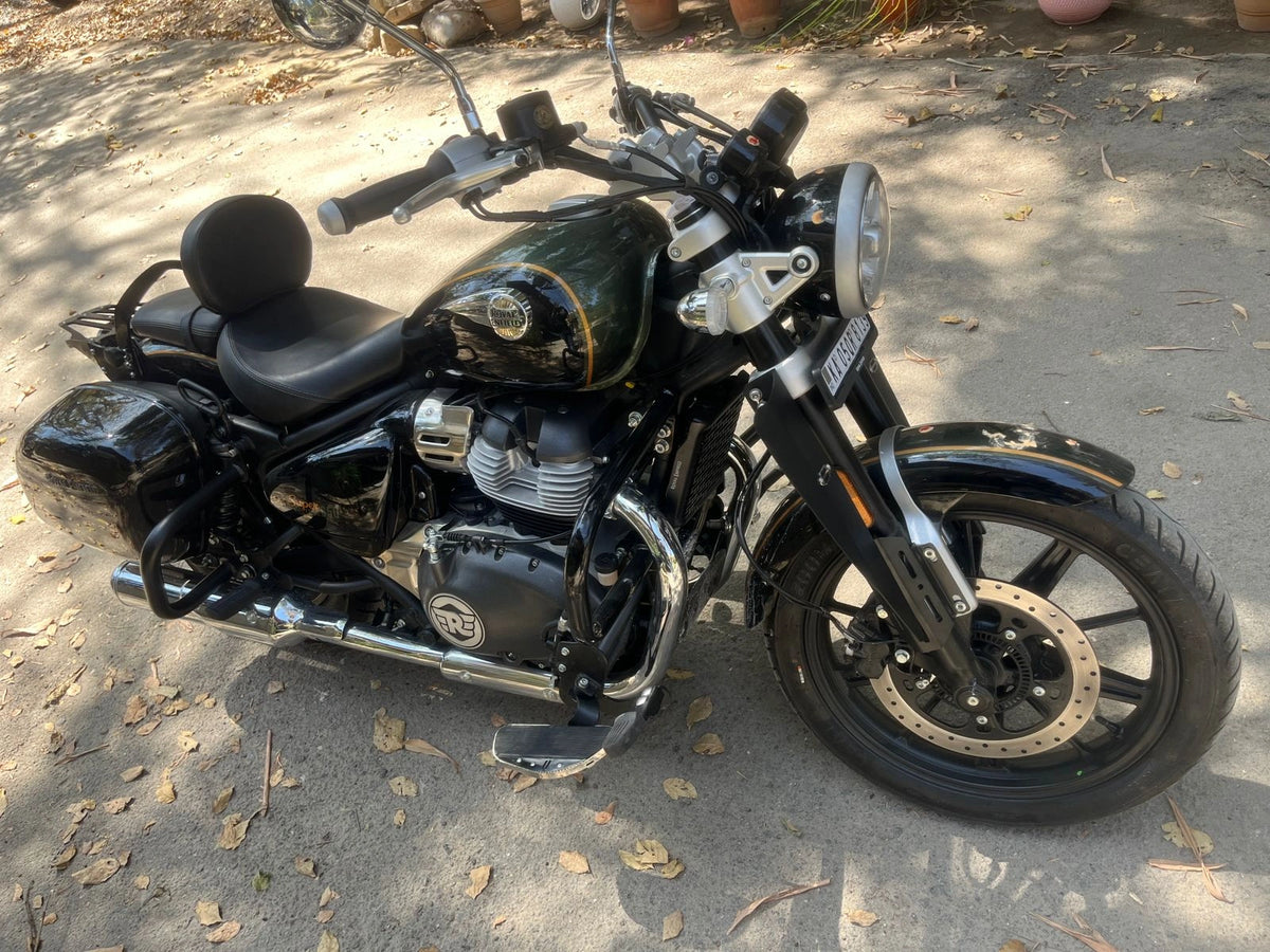 Royal Enfield Super Meteor 650 fitted with AeeDEA front crash guard