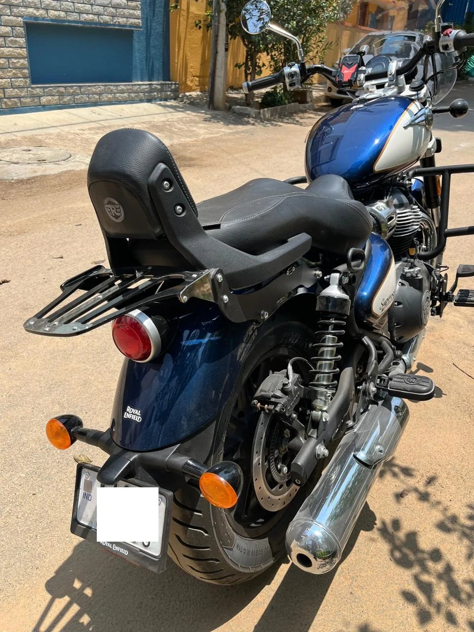 AeeDEA luggage rack installed on Royal Enfield Super Meteor 650 viewed from the rear side