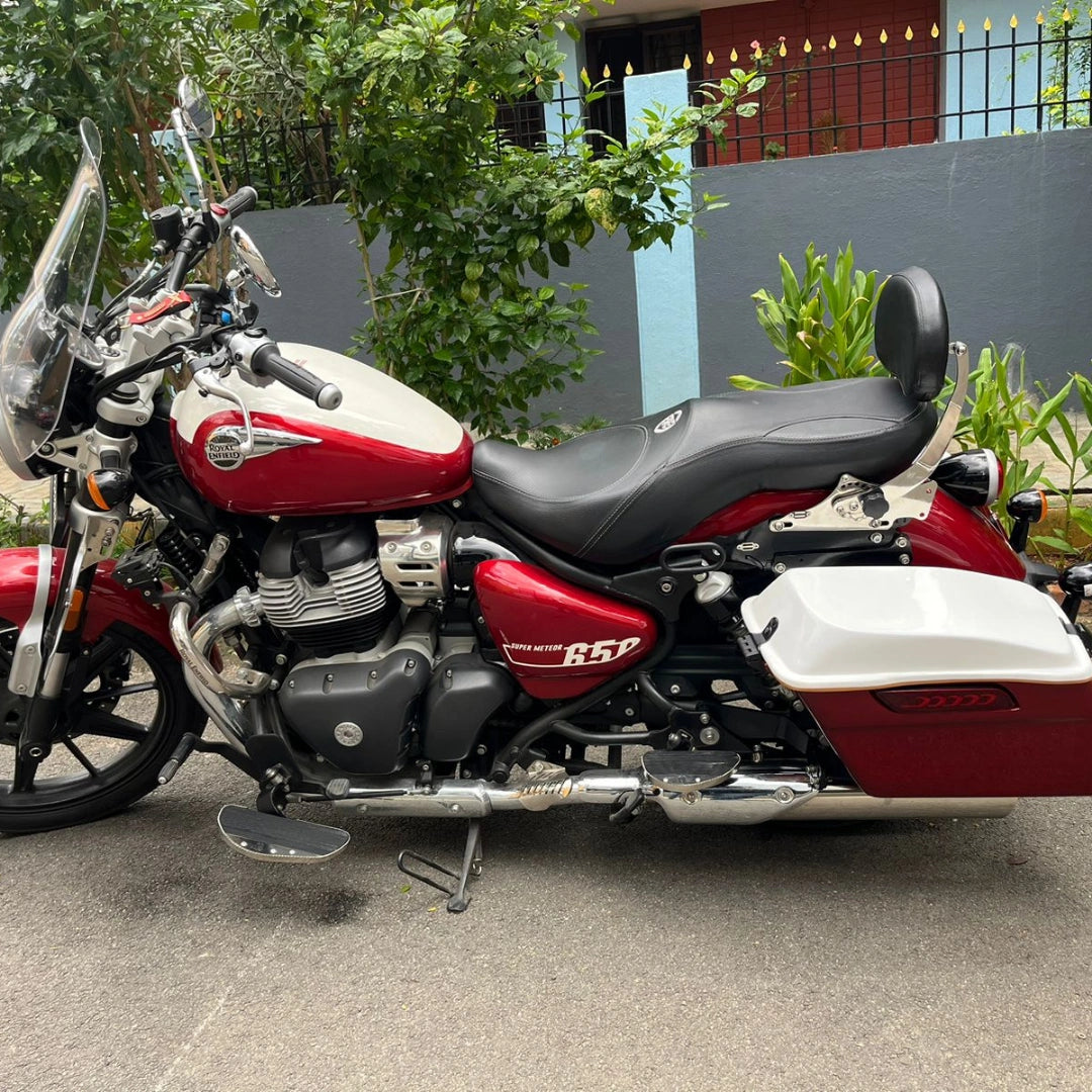 AeeDEA pillion footboards installed on Royal Enfield Super Meteor 650