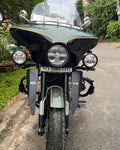 AeeDEA wind deflectors fitted below the Batwing Fairing on Royal Enfield Super Meteor 650