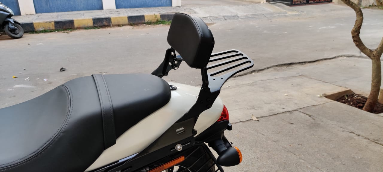 Street Bob 2018 – Pillion Backrest – Moulded Backrest Stout and Tall
