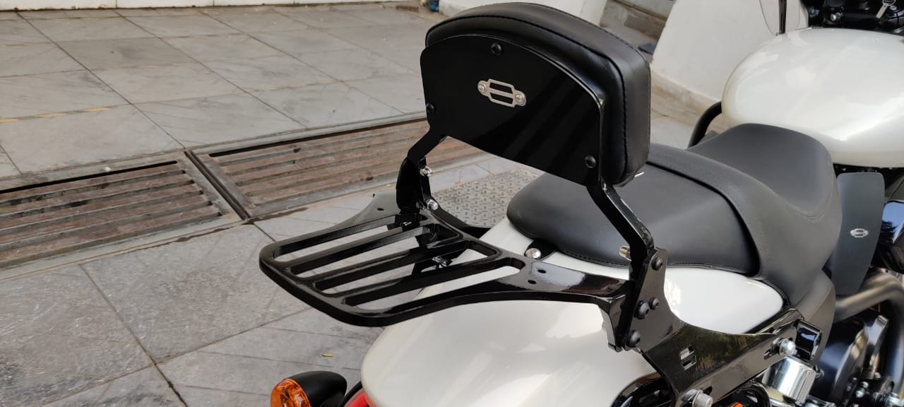 Street Bob 2018 – Pillion Backrest – Moulded Backrest Stout and Tall