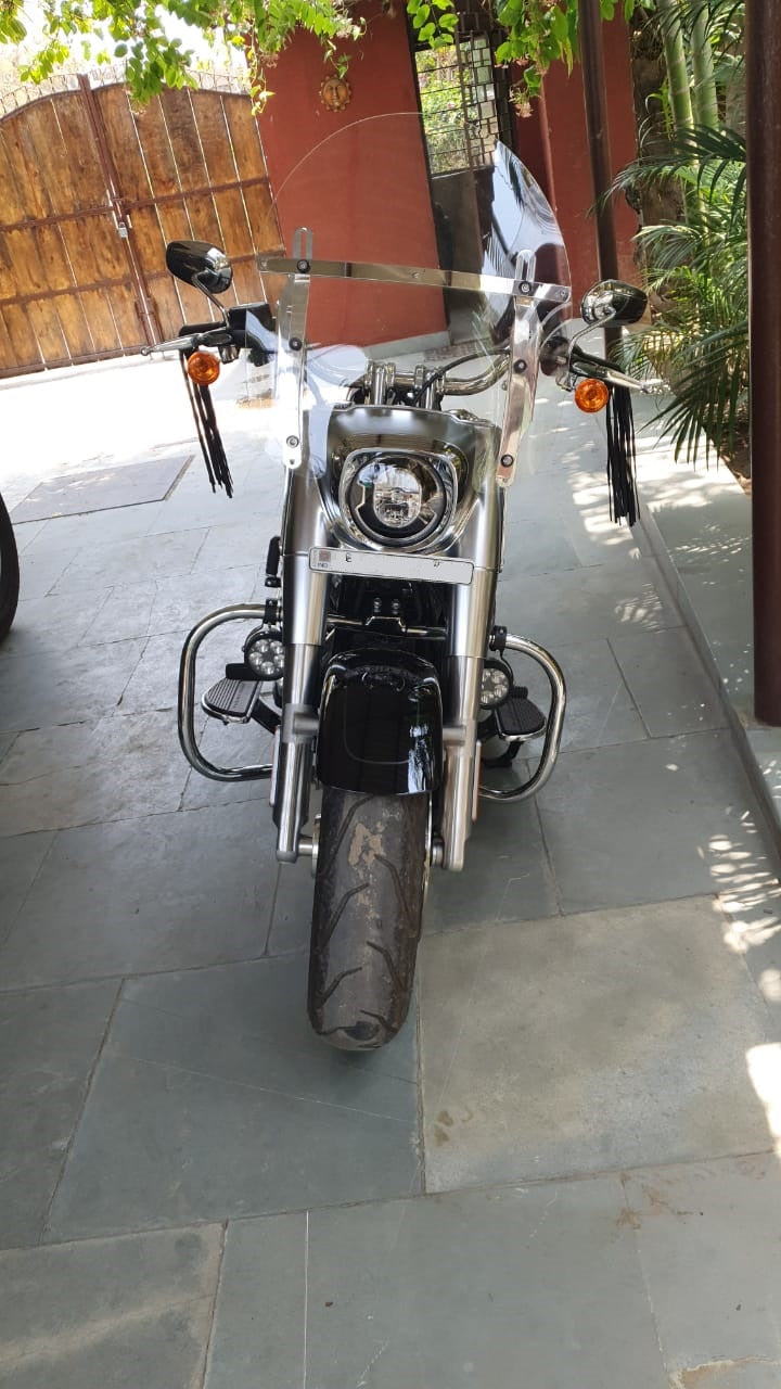 Fatboy 2018 – Fully Adjustable Windshield – Wide Type