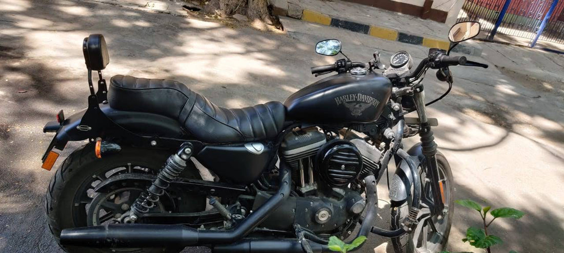 IRON 883 – Pillion Backrest – Moulded Backrest Stout and Tall