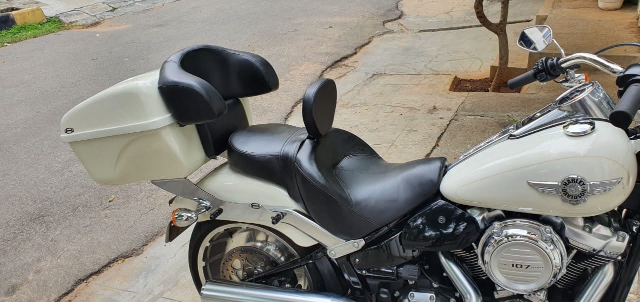 Fatboy 2018 – Full Seat Optional Rider Backrest