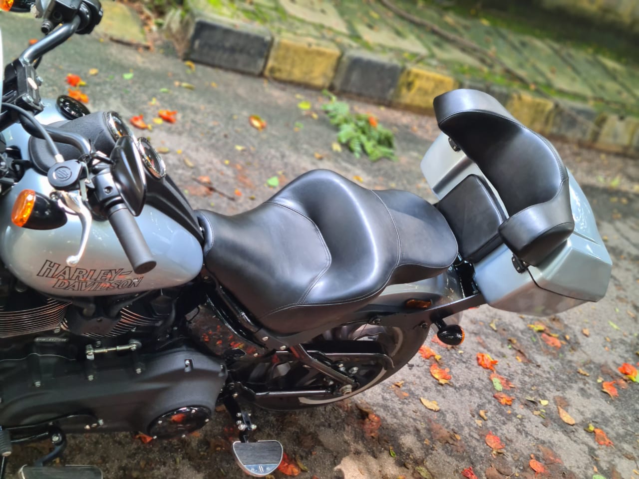 Low Rider – Touring Top Box