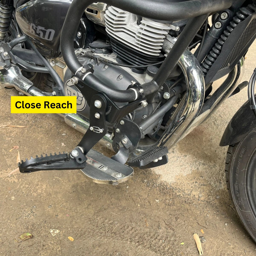 Close-up of SS304 grip on AeeDEA Adjustable Highway Pegs for Super Meteor 650