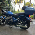 Close-up of the AeeDEA Touring Top Box backrest and armrests for Super Meteor 650