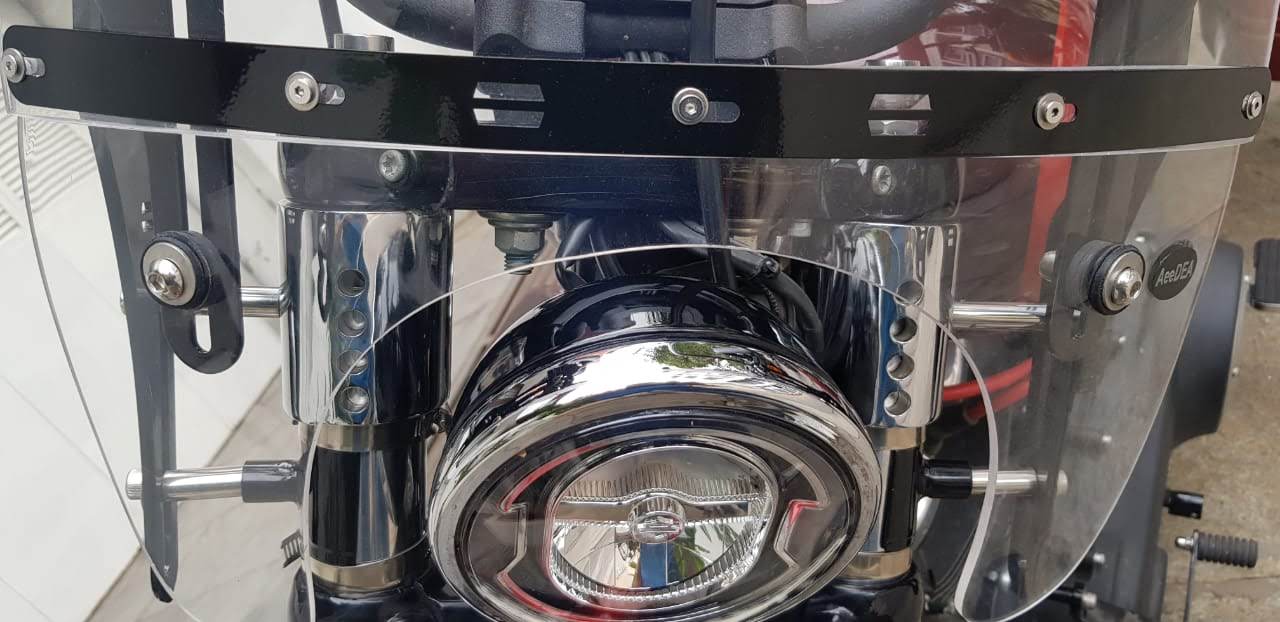 Street Bob 2018 – Fully Adjustable Windshield – Split Tall Type