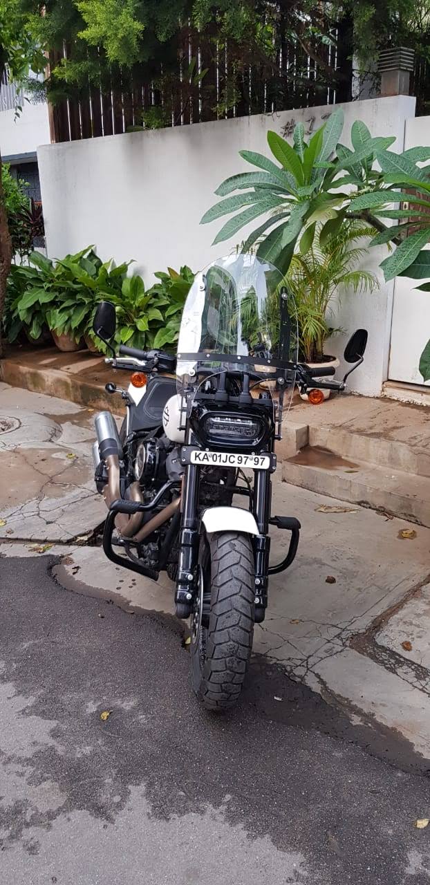 Fatbob 2018 – Fully Adjustable Windshield – Split Tall Type